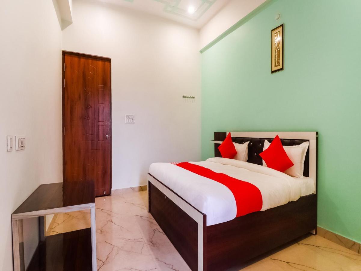 Oyo Lck1233 Rivaaj Palace Lucknow Esterno foto